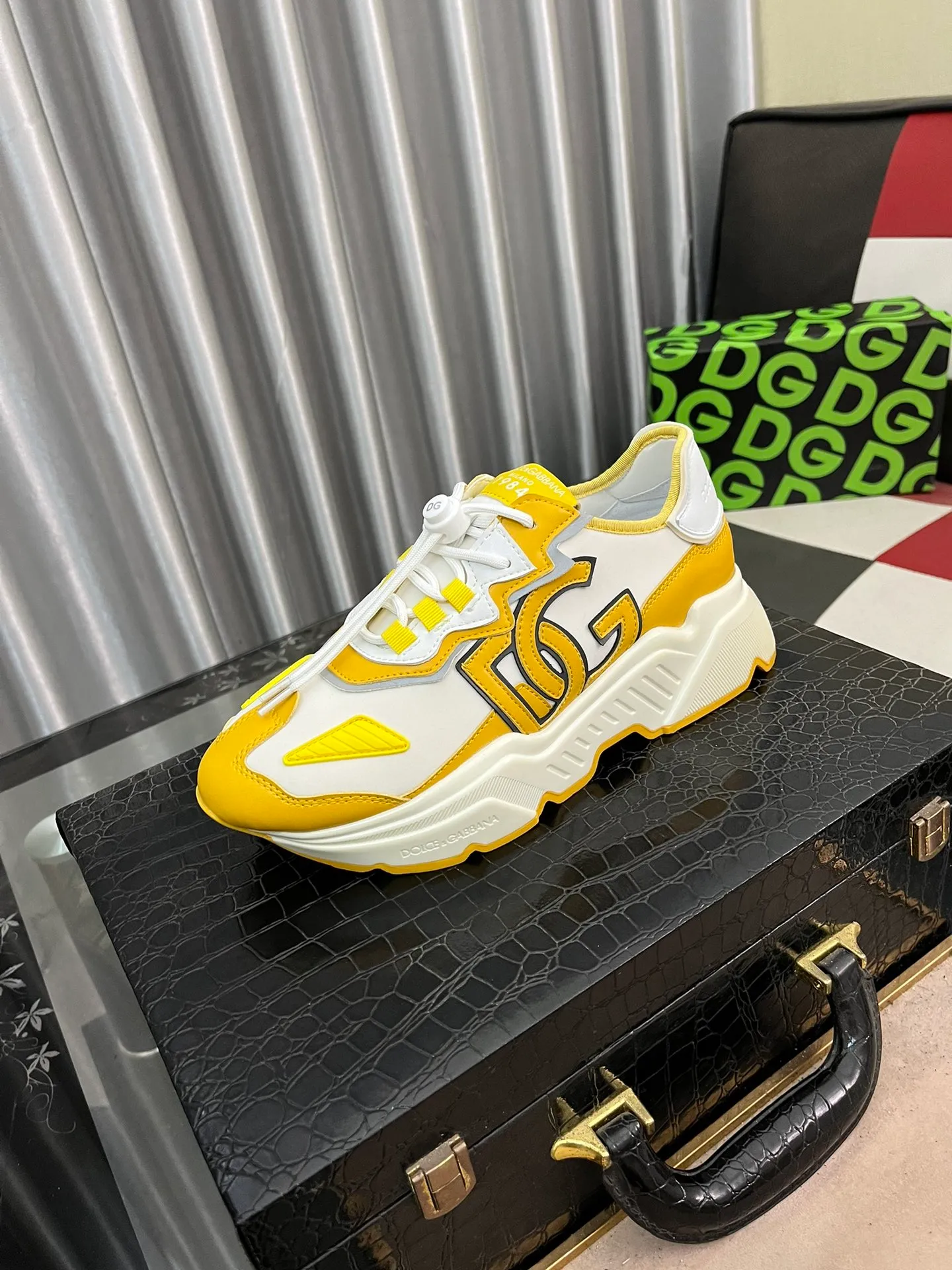 Men's shoes 💰480⌚️⌚️[DG] The most fashionable and original uppers, casual shoes make walking more convenient and comfortable, sports casual men's shoes, perfect 1:1 replica [color] compared with official quality, all use the original. Create a fashionable personality to highlight your uniqueness😎! Code number: 38-44
